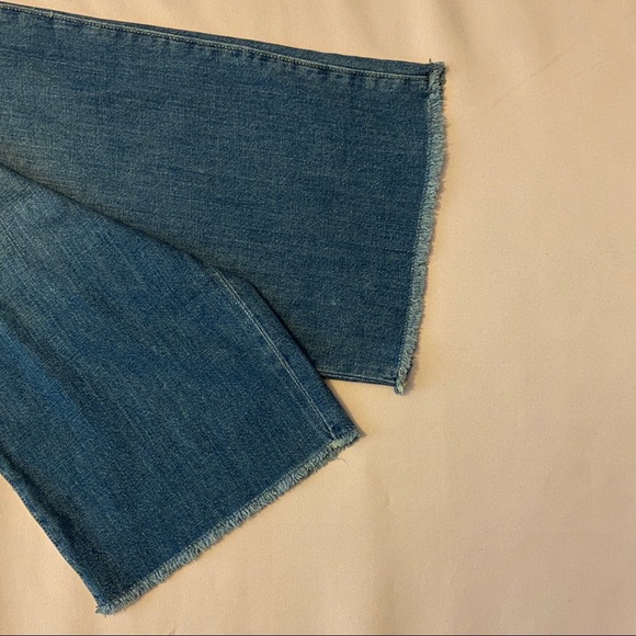 VTG GAP High Waist Wide Leg Jeans w/ Frayed Hem, 27P - Picture 5 of 7